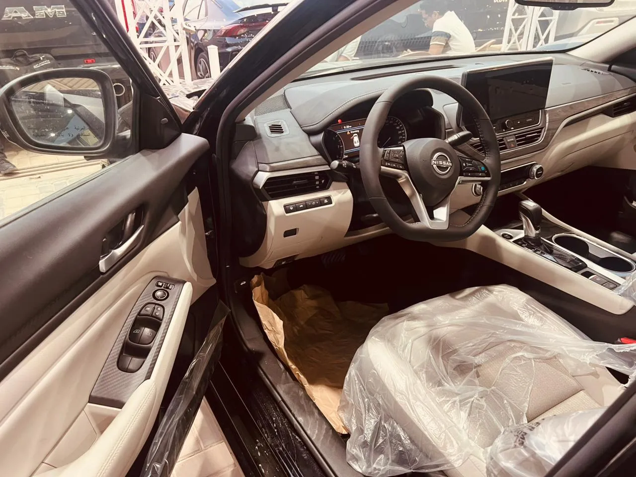 سيارة: نيسان ألتيما SV (Nissan Altima SV)