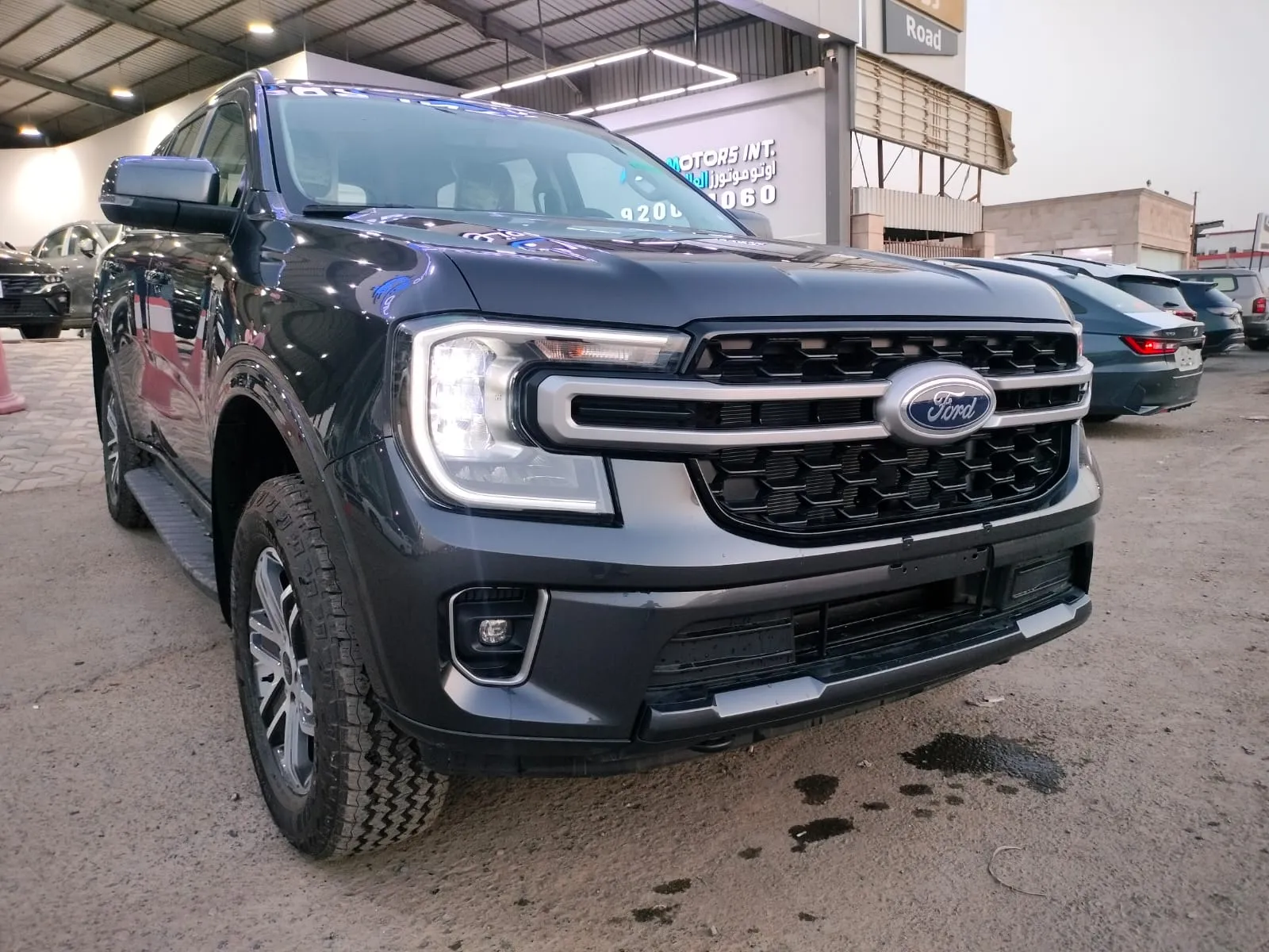 سيارة: فورد ايفيرست XLS دبل (Ford Everest XLS)